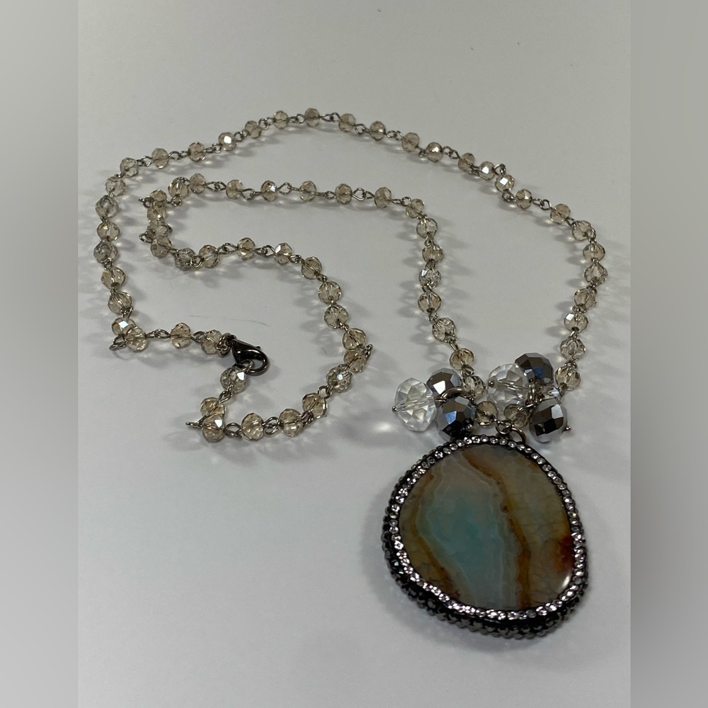 Agate Statement Fashion Necklace with Aurora Borealis Beads